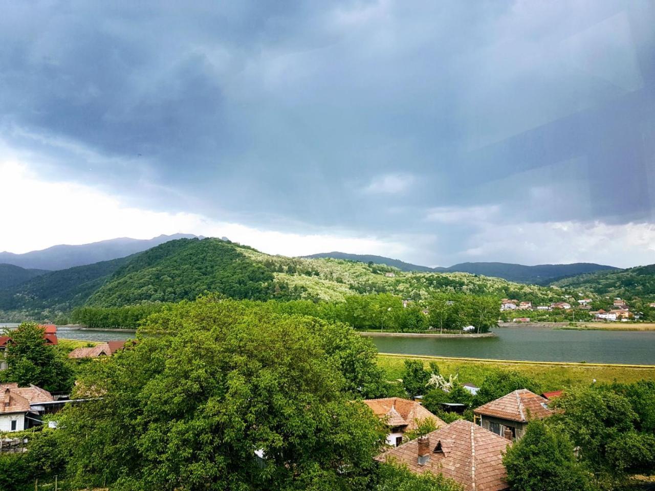 Apartament Belvedere Călimăneşti Zewnętrze zdjęcie